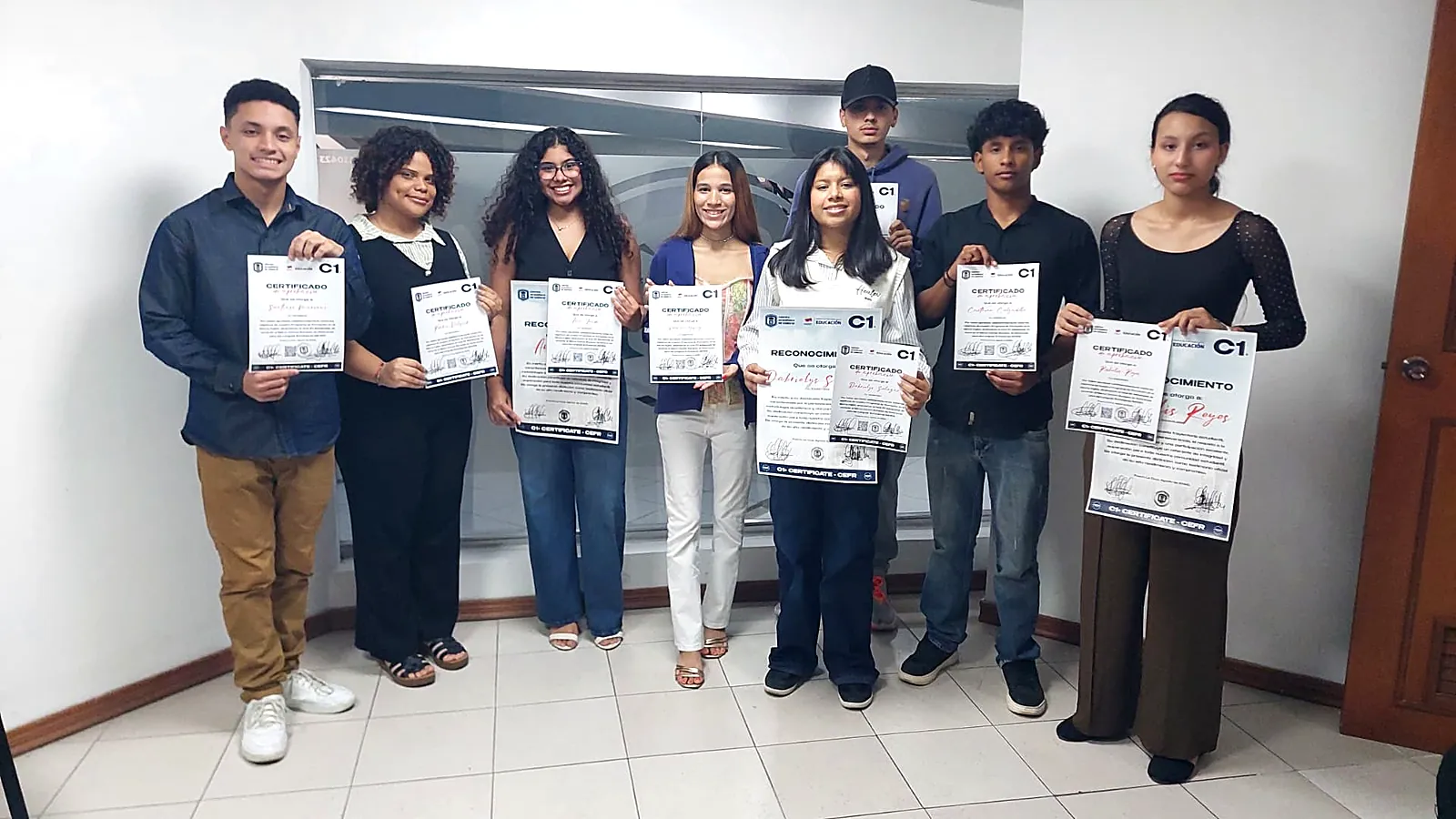 Graduados del Centro Académico de Oriente en el acto del 31 de agosto